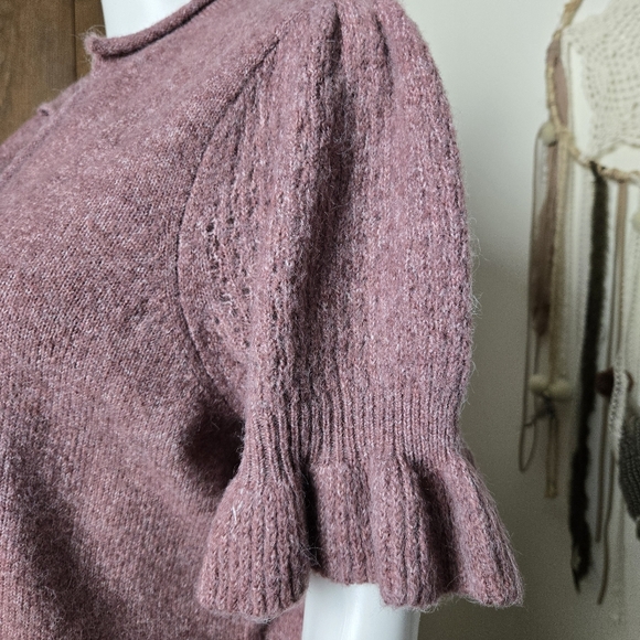 NWT Torrid Vegan Cashmere Pullover V-Neck Ruffle Elbow Sleeve Sweater - Picture 8 of 16